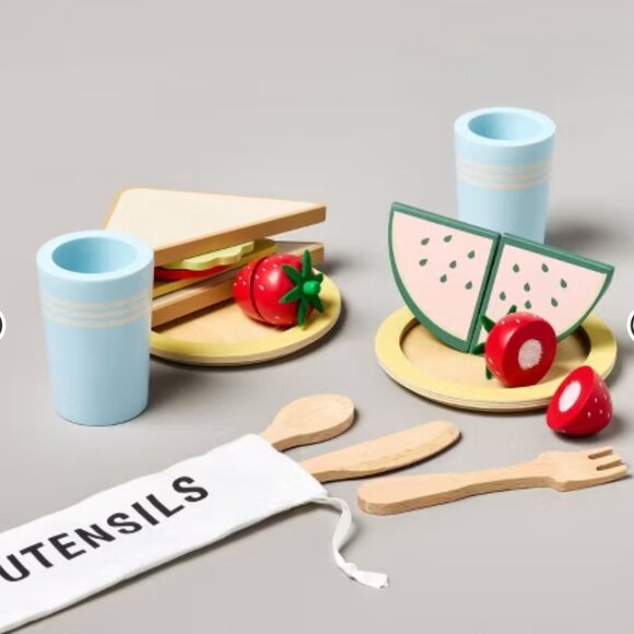 Hearth & Hand with Magnolia Toy Picnic Basket Playset 32pc NEW WITH BOX‎ - Picture 1 of 5